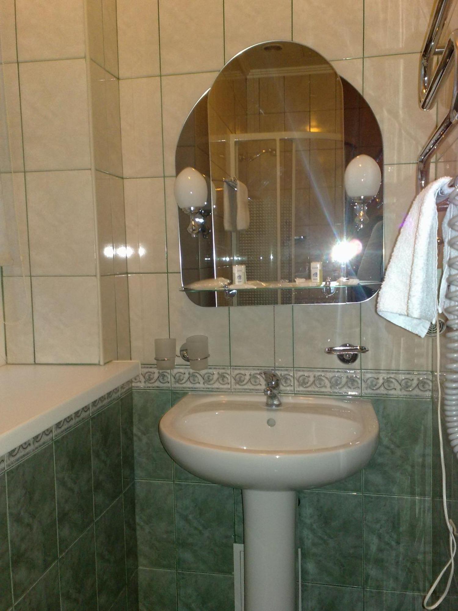 Prague Hotel Zaporizhia Exterior photo